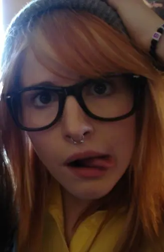 hayLeyS-hayley-williams-8173360-327-500.jpg