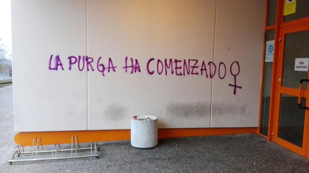DXwoA6KWsAE0paQ.jpg