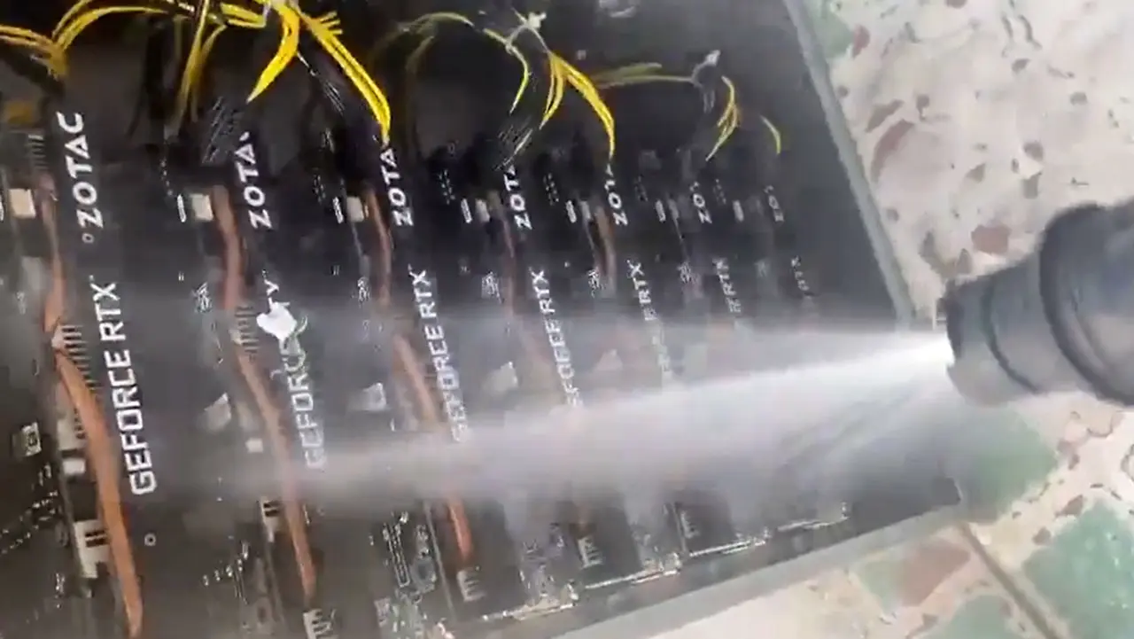 GPU de mineria lavada con agua