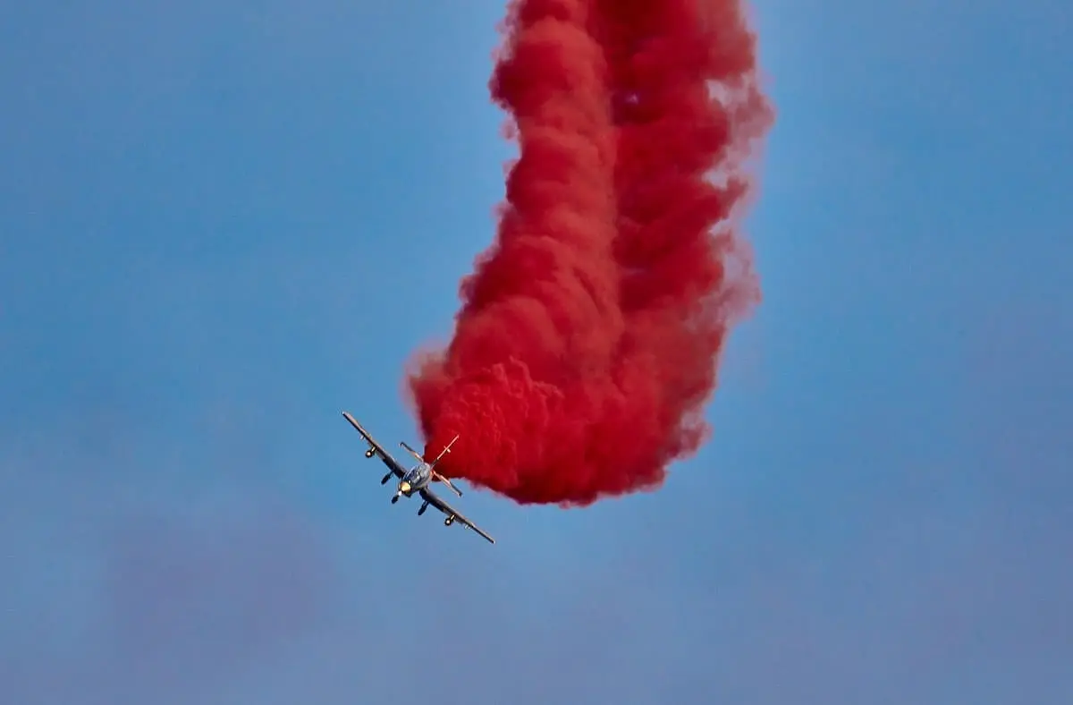 Avion-dioxido-de-azufre.jpg
