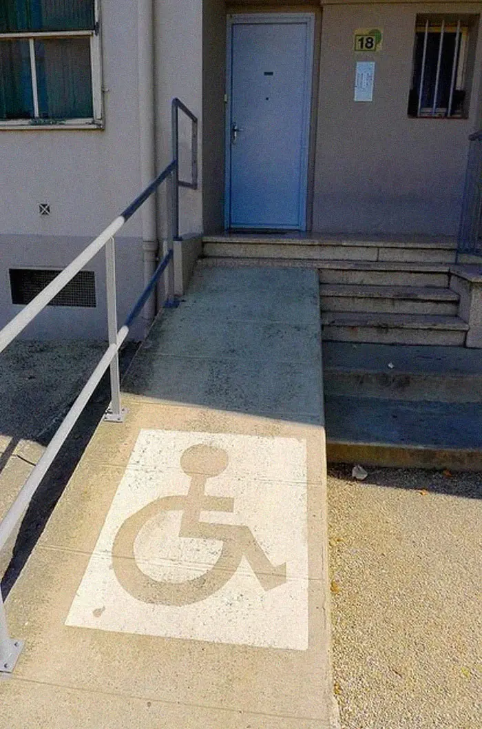 ZISTSYw.jpg