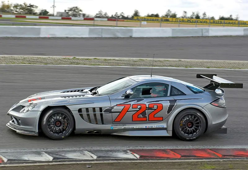 2007-mercedes-benz-slr-mclaren-722-gt-2.jpg