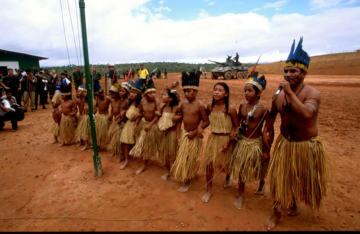 indigenas.jpg
