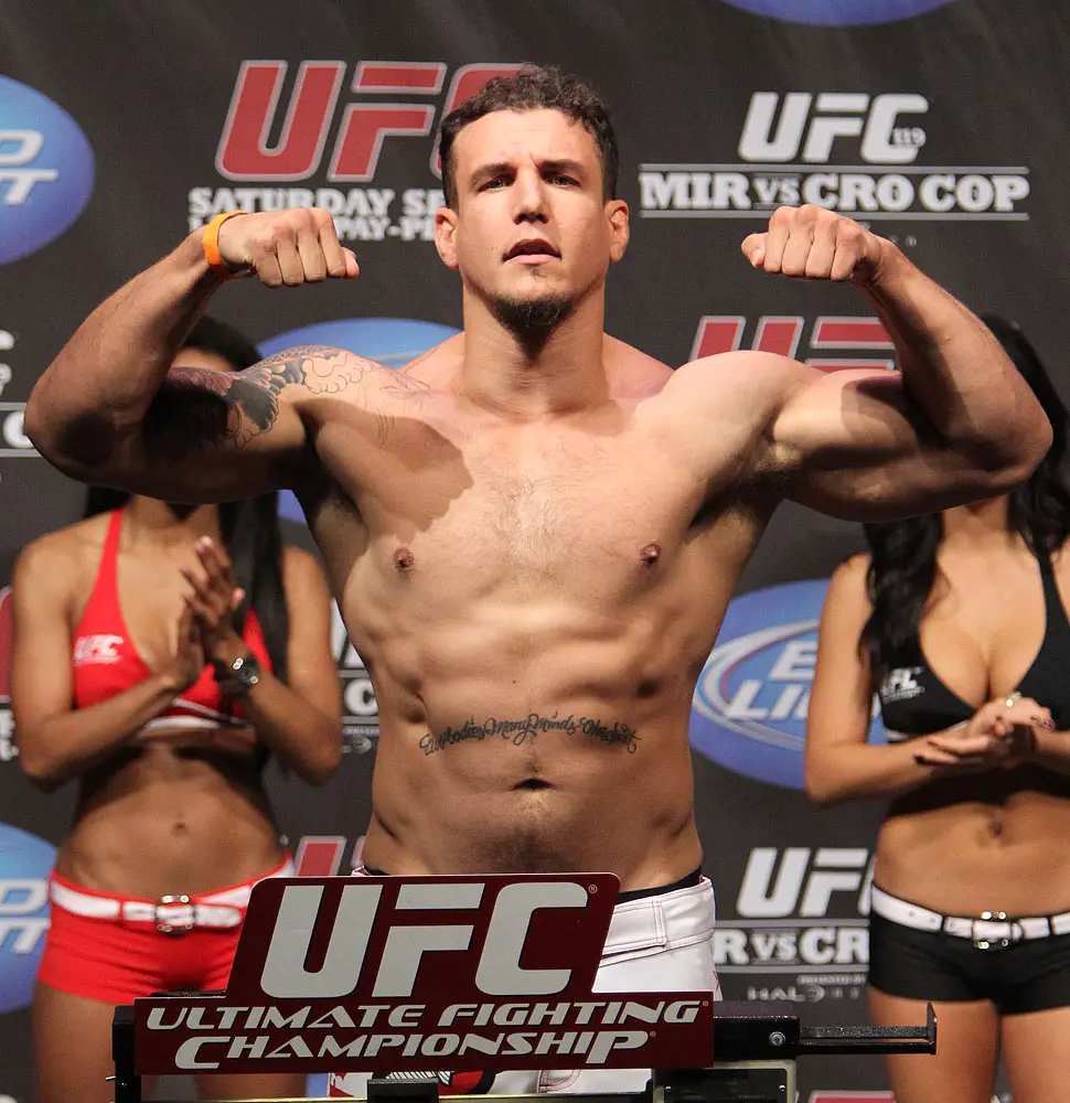 UFC121_Weigh_Ins_40.jpg