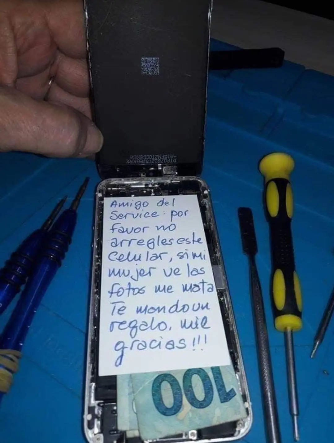 zeem6eC.jpg