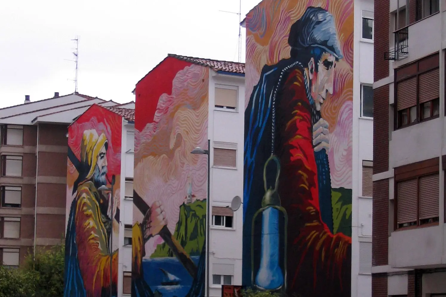 street_art_Santo%C3%B1a_Spain.jpg