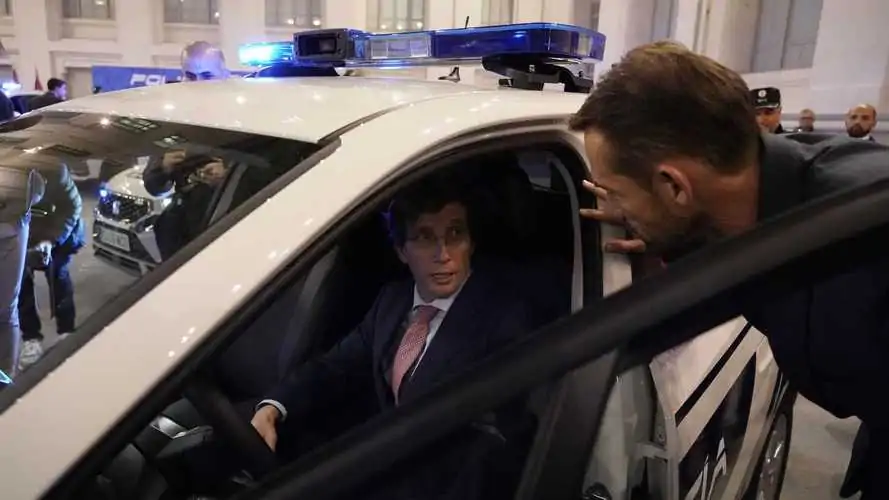 nuevos-bmw-para-la-policia-municipal-de-madrid.webp