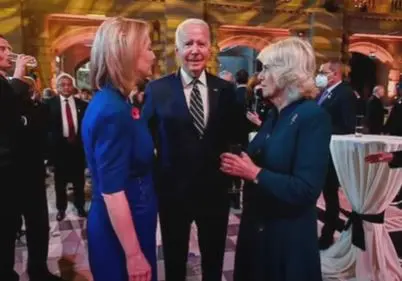 Biden-y-Camilla-Parker.jpg