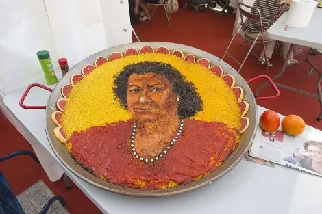 1317567637_0.jpg