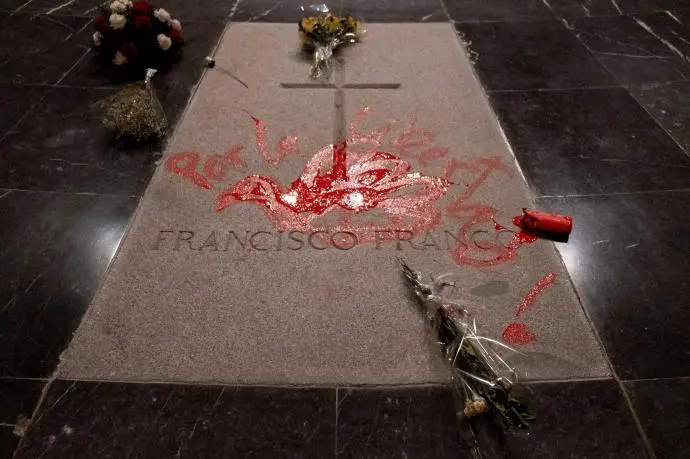 Tumba-de-Franco.jpg