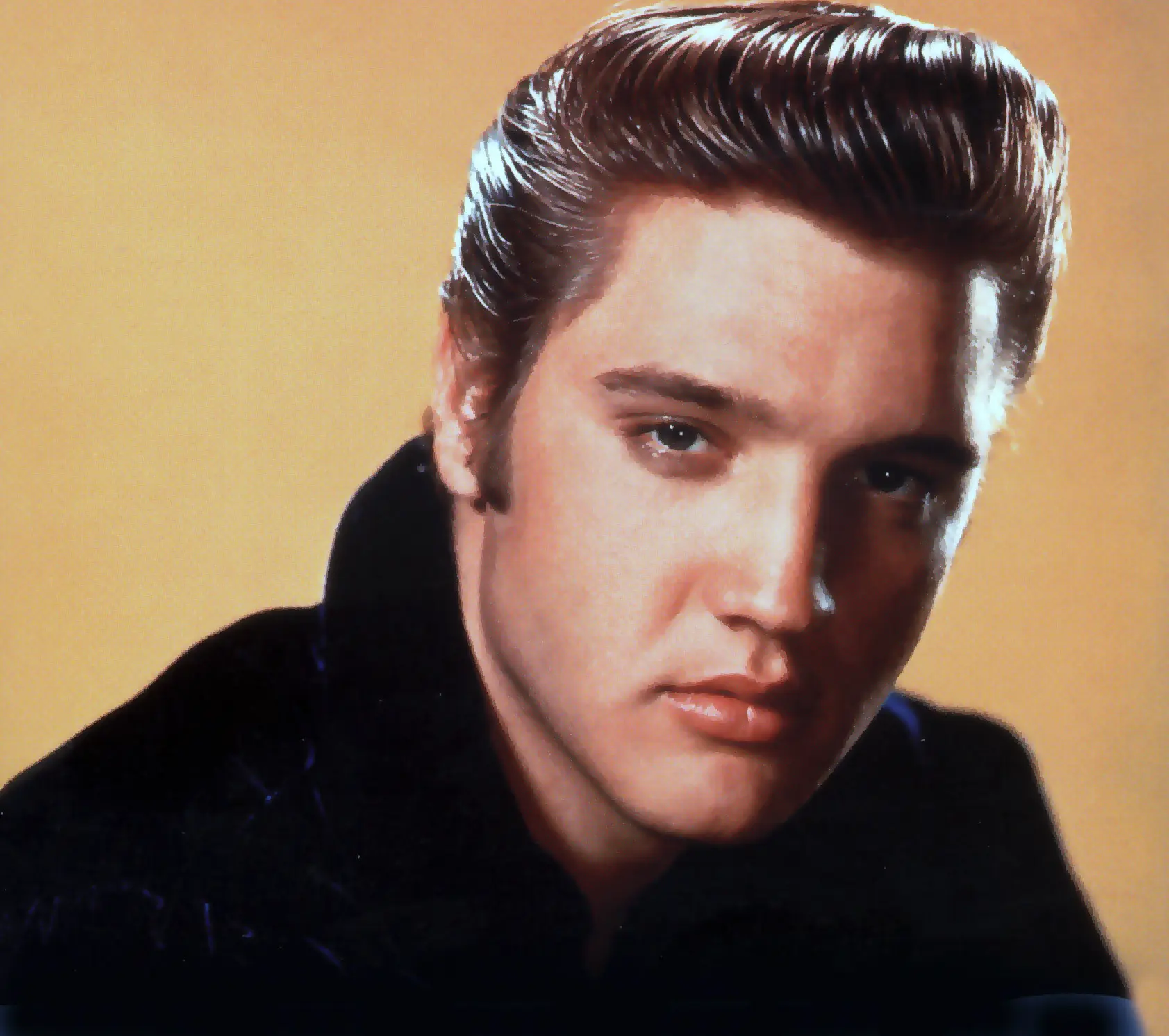 Elvis-Presley-5.jpg