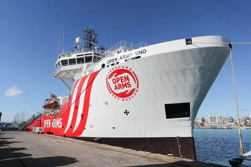 open-arms-uno-031121.jpg