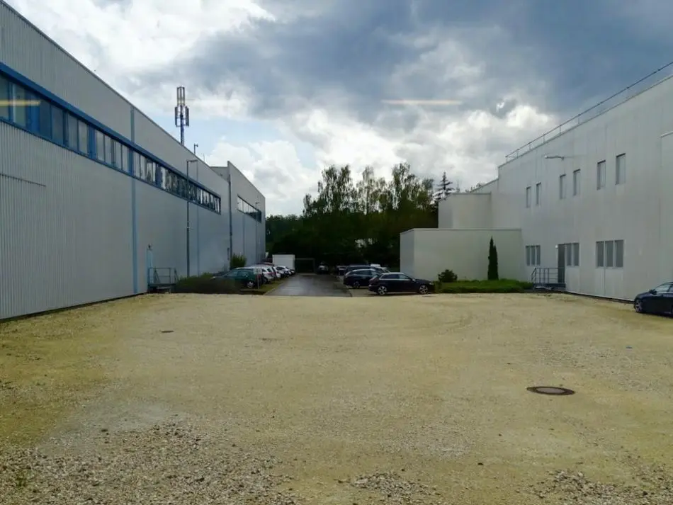 R1ouvaD.jpg