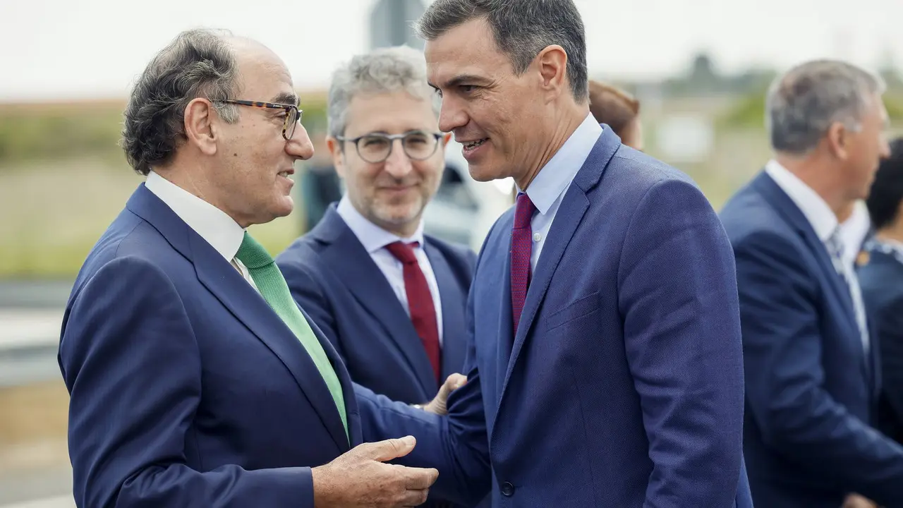 53-YCPBIUYITGARZ2-M7-GJJUX3-WY.jpg