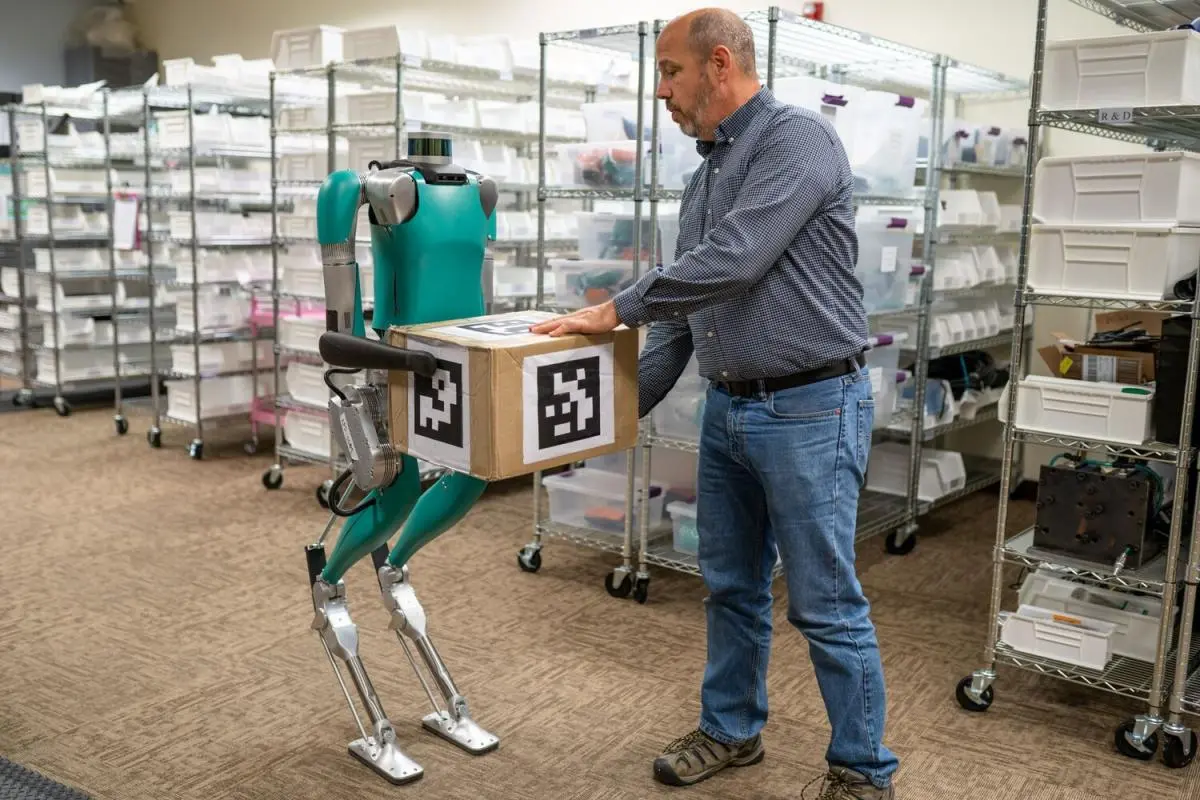 robot-quiere-sustituir-repartidores-paquetes-ya-venta-2109291.jpg