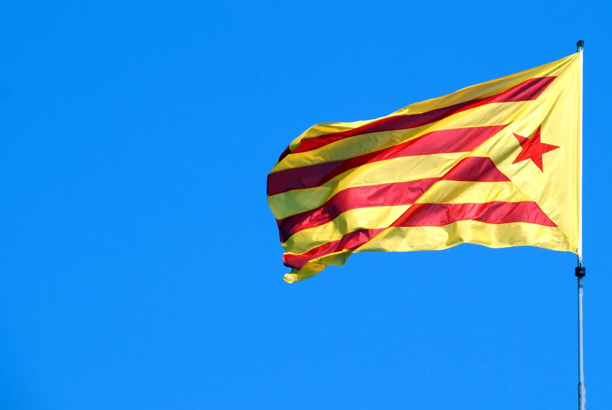Catalonia_Blanes_Senyera.jpg
